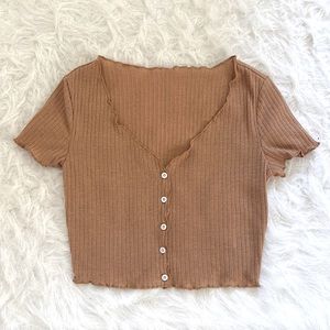 button front lettuce trim tee
